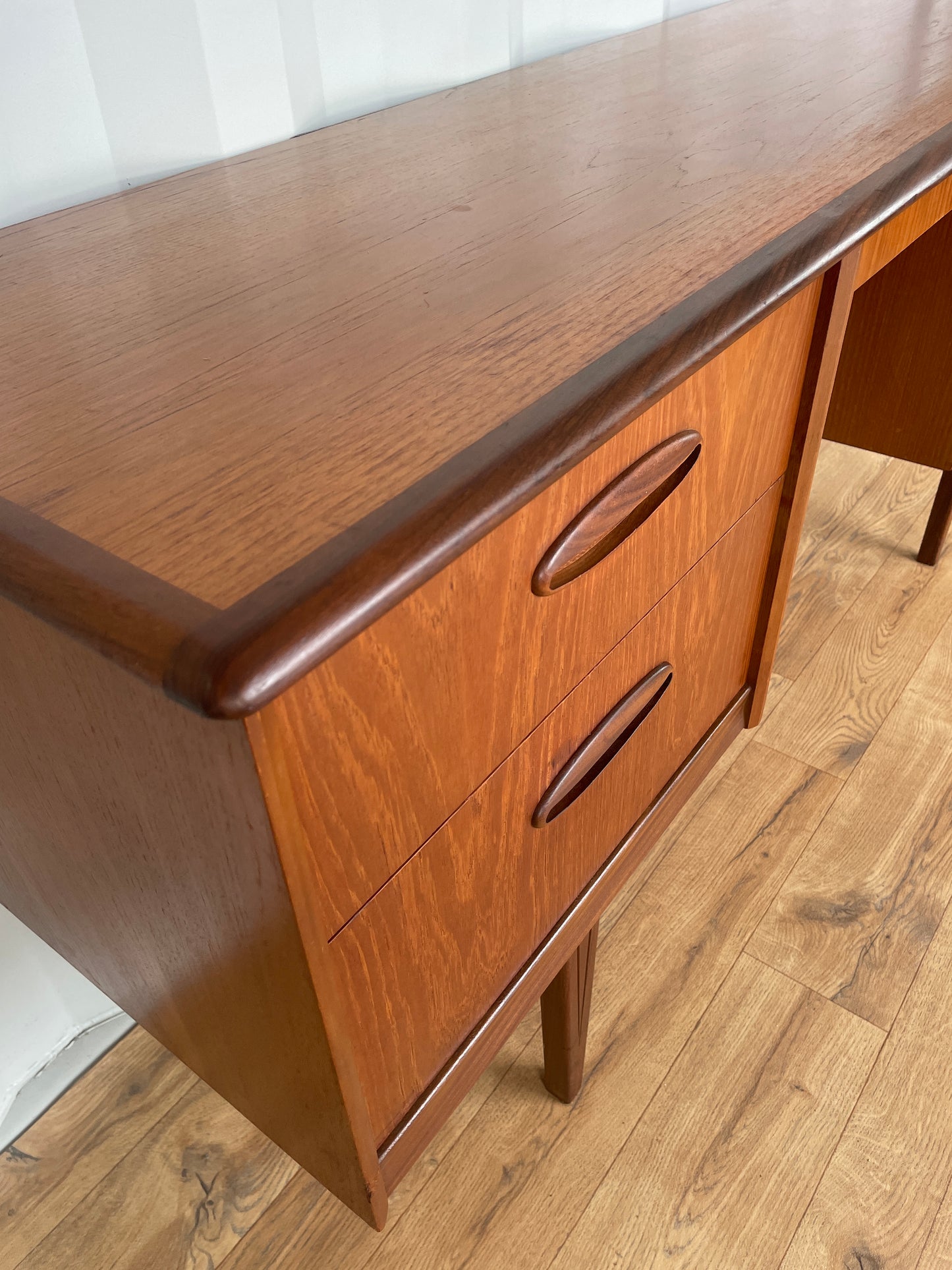 Mid-Century Home Desk by Homeworthy / Dressing Table - Teak