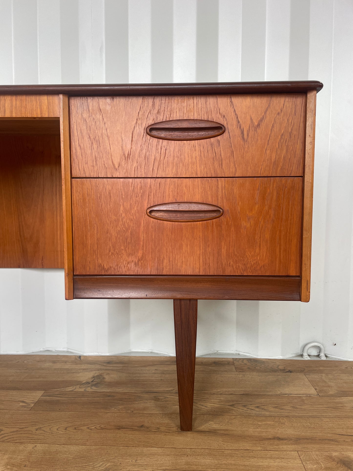 Mid-Century Home Desk by Homeworthy / Dressing Table - Teak