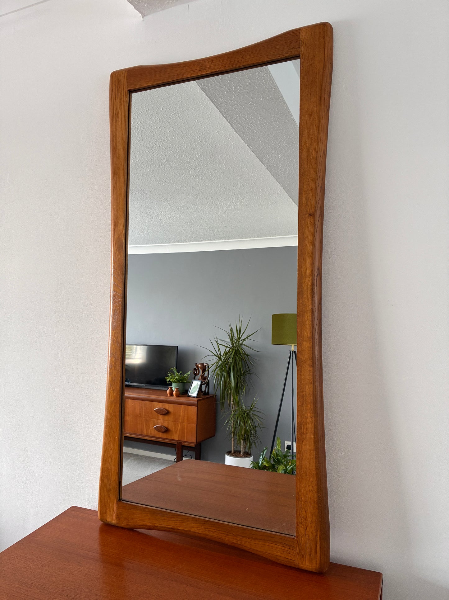Vintage Wooden Wall Mirror – Sculpted Timber Frame – Mid Century Style – Hallway Bedroom Living Room Mirror – 60cm x 118cm
