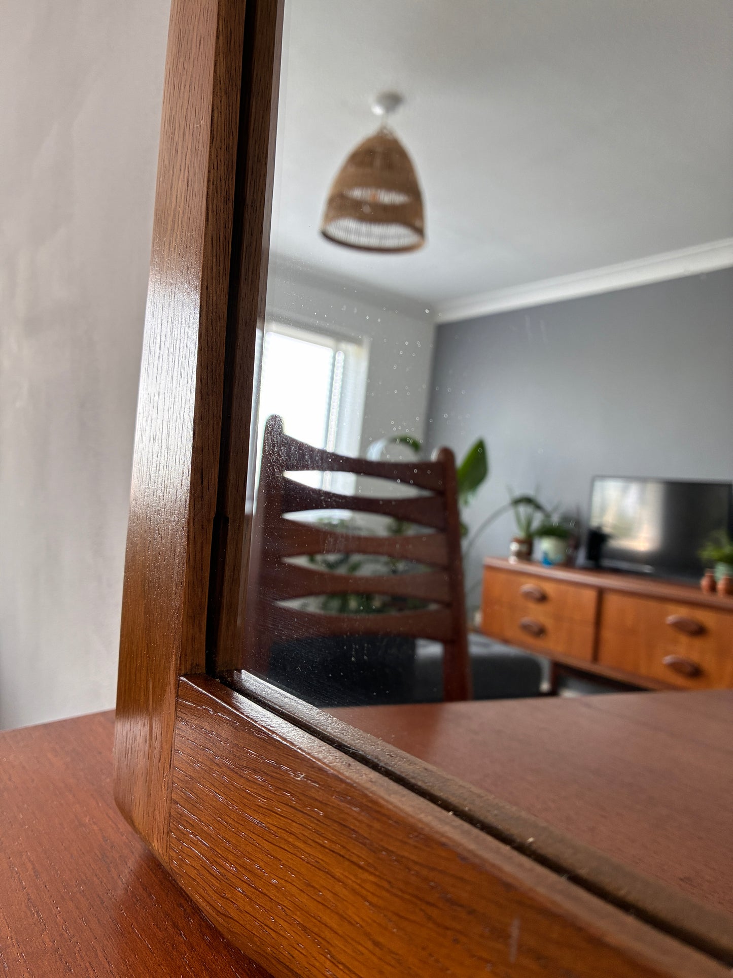 Vintage Wooden Wall Mirror – Sculpted Timber Frame – Mid Century Style – Hallway Bedroom Living Room Mirror – 60cm x 118cm