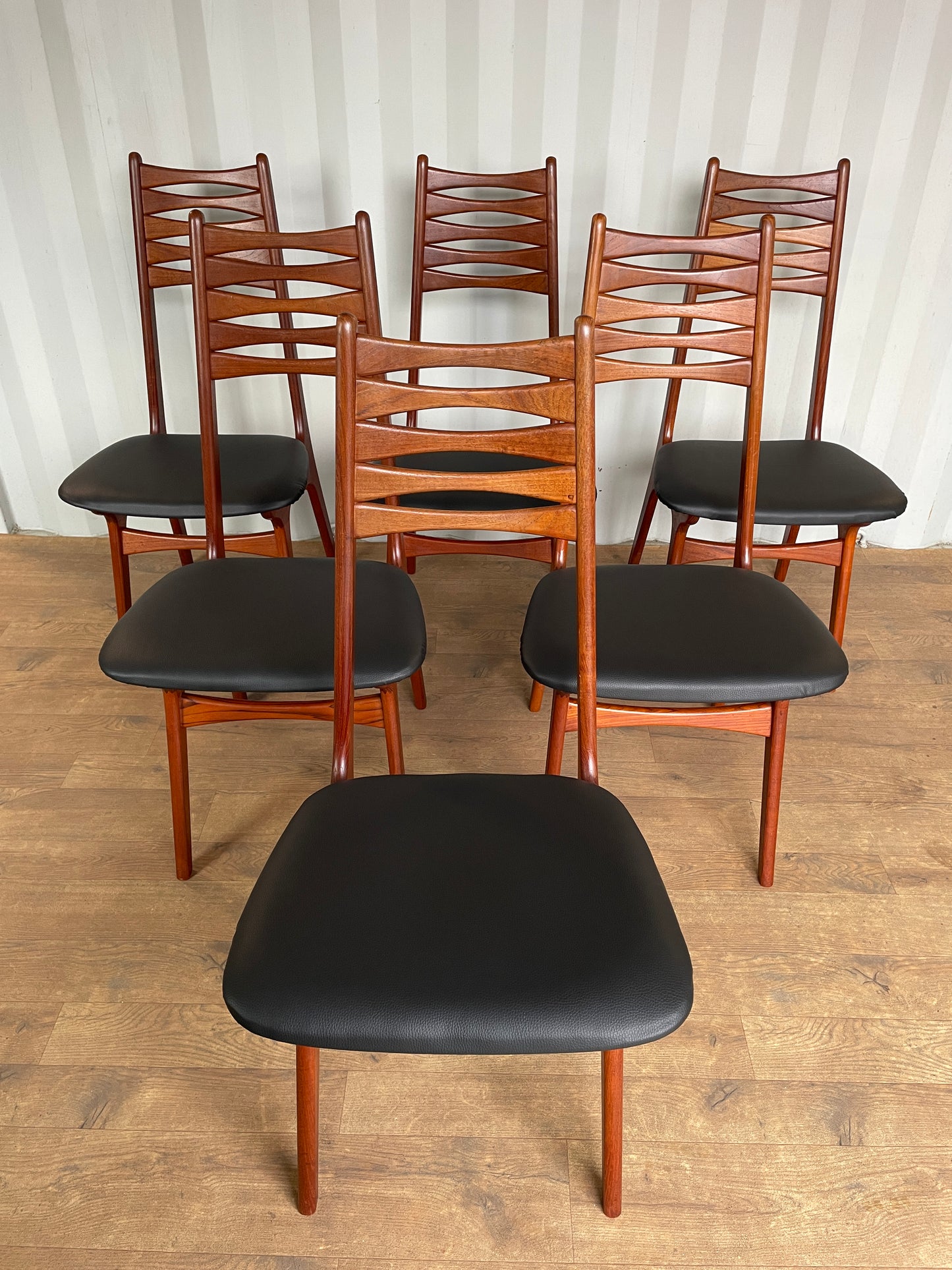 Set of 6 Danish Teak Mid-Century Dining Chairs by Boltinge Stolefabrik – Model 83