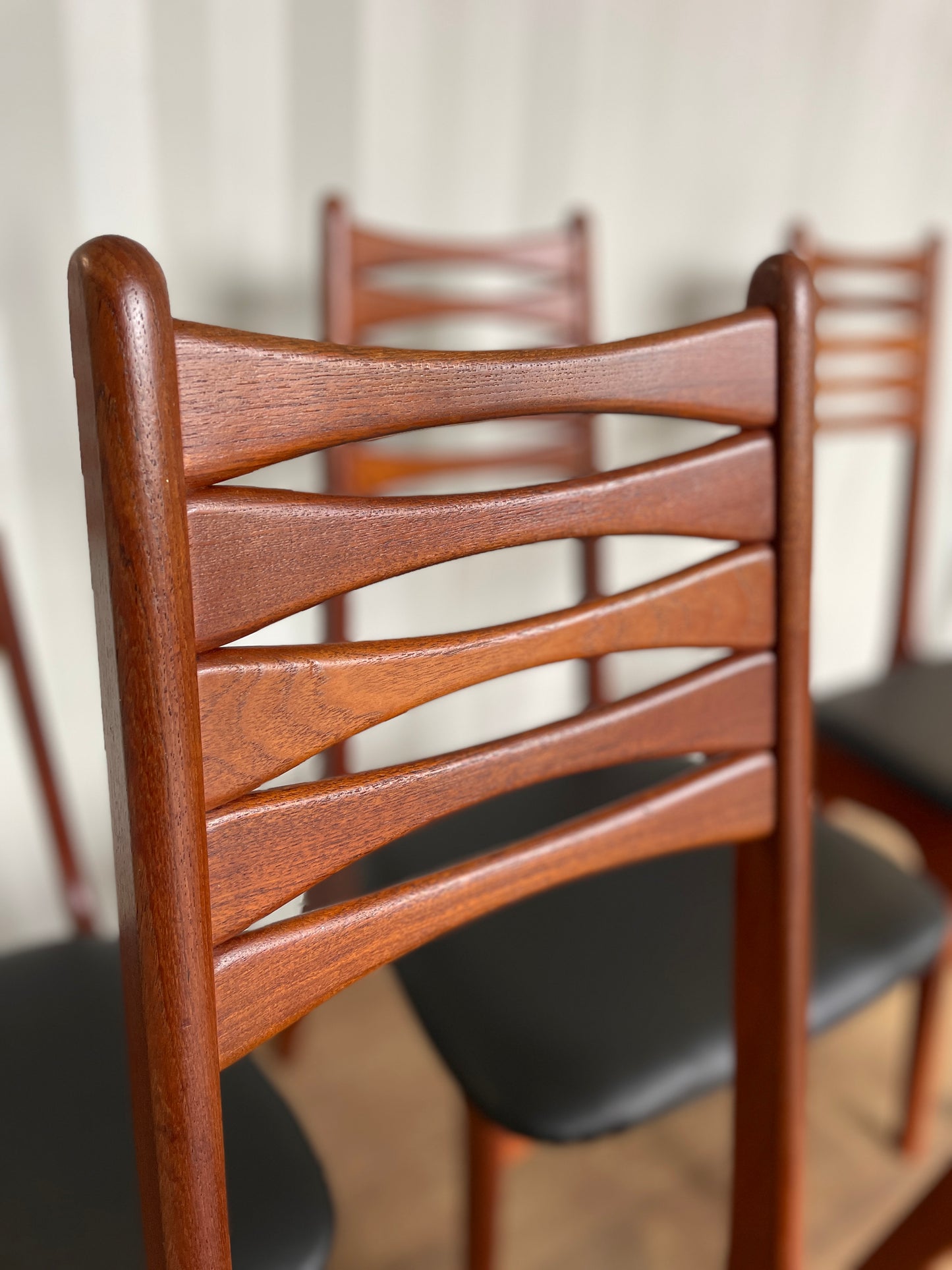 Set of 6 Danish Teak Mid-Century Dining Chairs by Boltinge Stolefabrik – Model 83