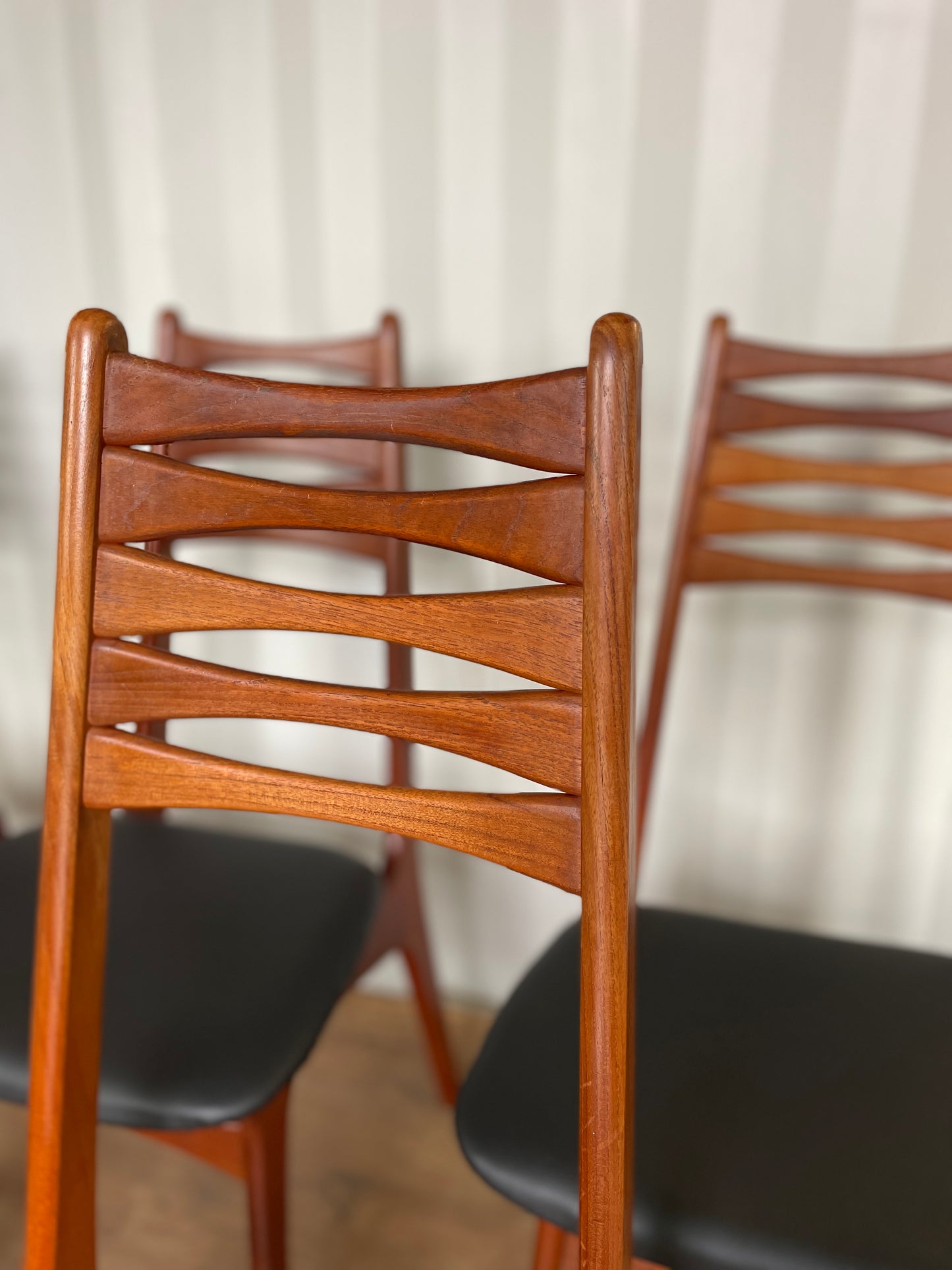 Set of 6 Danish Teak Mid-Century Dining Chairs by Boltinge Stolefabrik – Model 83