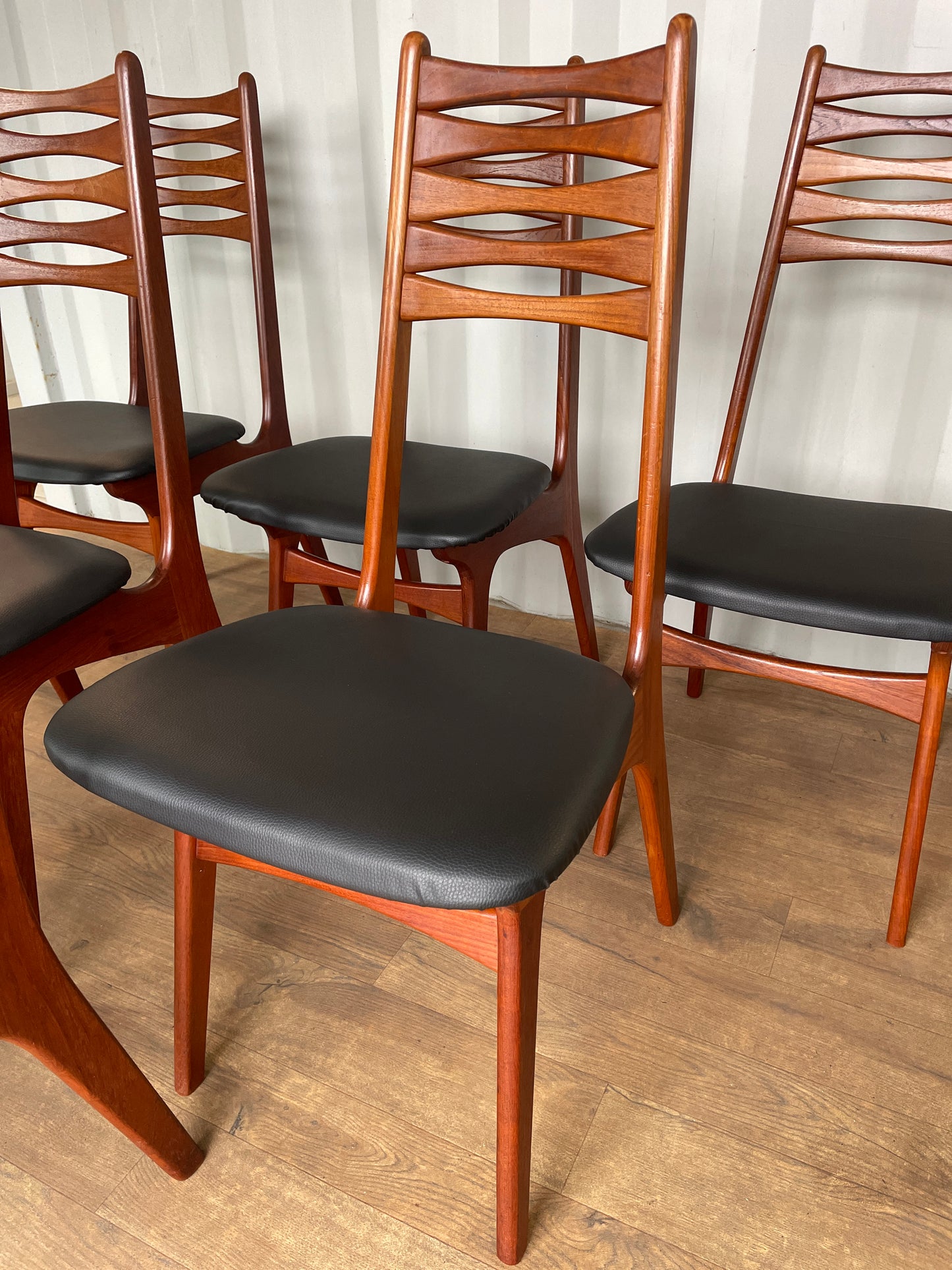 Set of 6 Danish Teak Mid-Century Dining Chairs by Boltinge Stolefabrik – Model 83