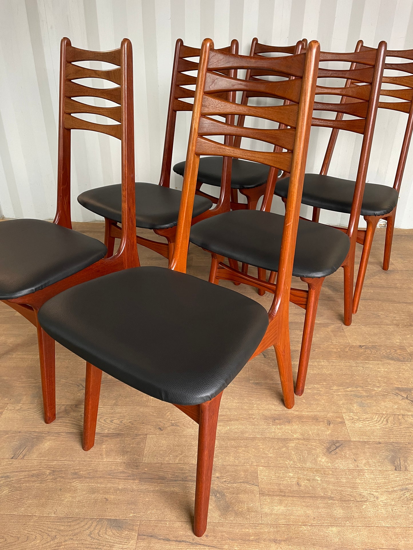 Set of 6 Danish Teak Mid-Century Dining Chairs by Boltinge Stolefabrik – Model 83