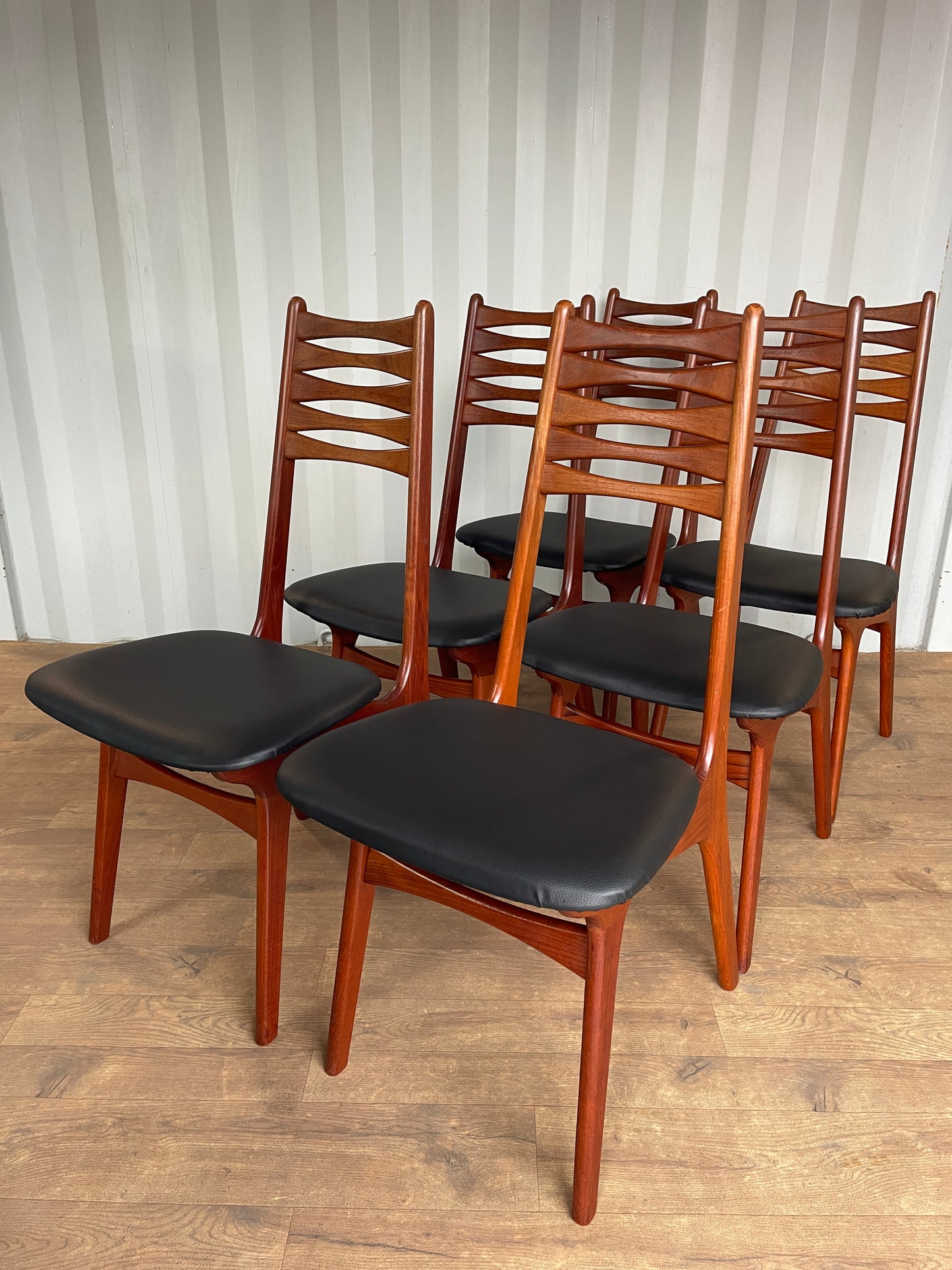 Set of 6 Danish Teak Mid-Century Dining Chairs by Boltinge Stolefabrik – Model 83