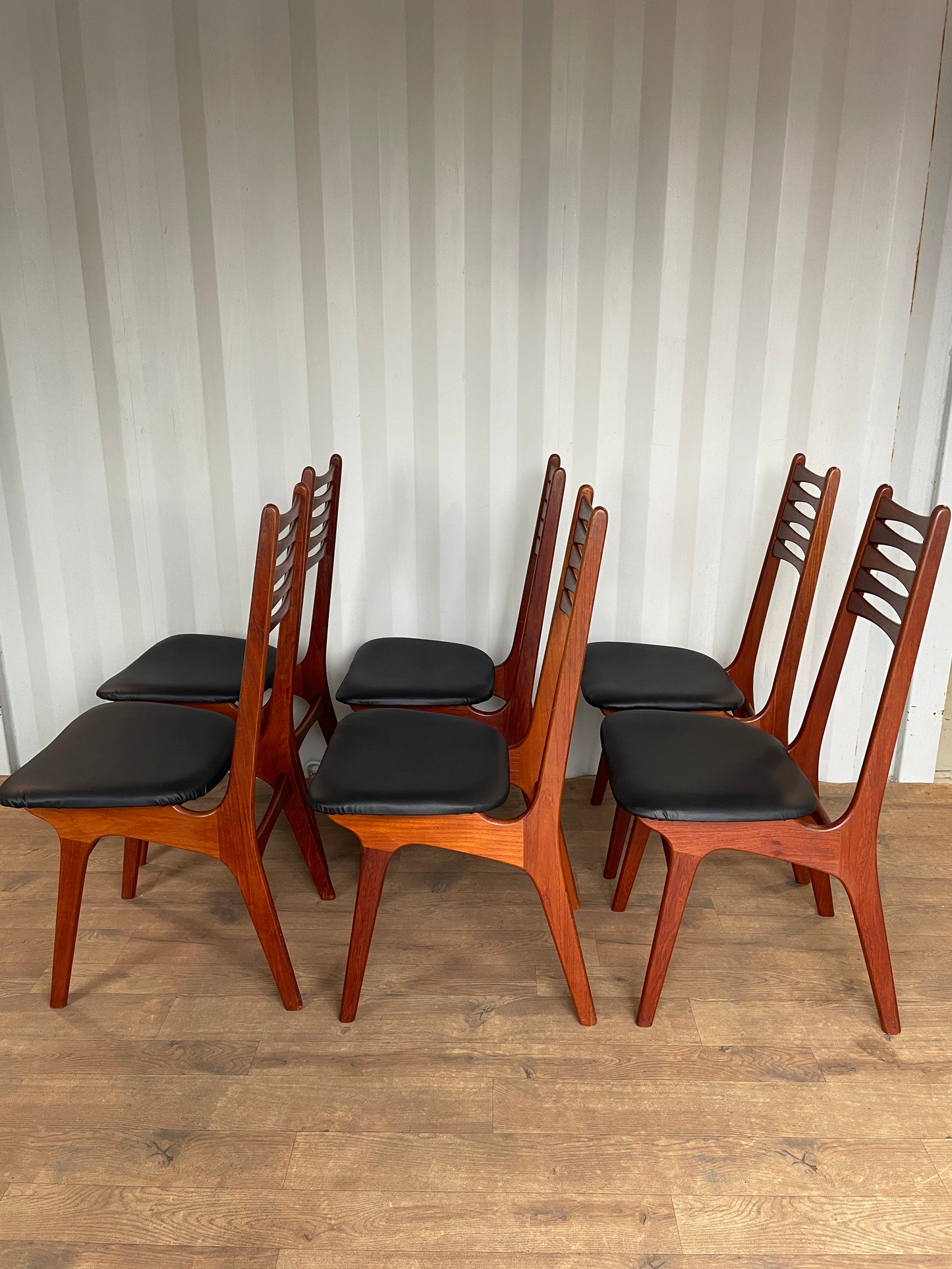 Set of 6 Danish Teak Mid-Century Dining Chairs by Boltinge Stolefabrik – Model 83