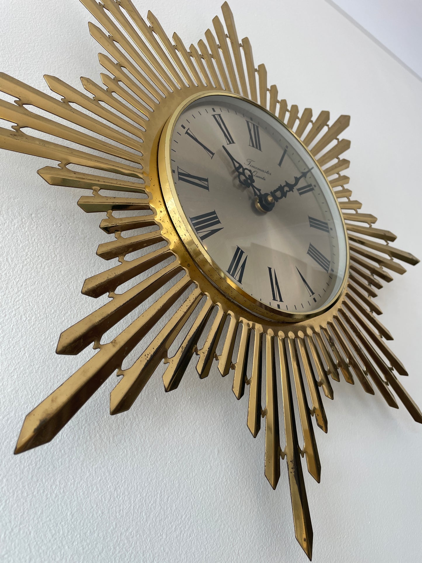Vintage Mid-Century Gold Starburst Wall Clock by Timemaster Quartz – 45cm Atomic Sunburst Retro Wall Clock