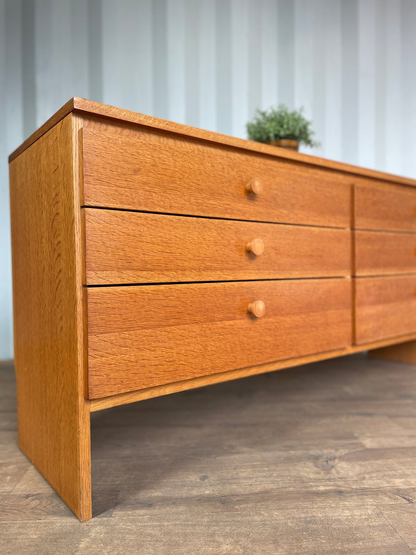 Meredew Oak Mid-Century Sideboard – Vintage 6 Drawer Chest / Cabinet 142cm