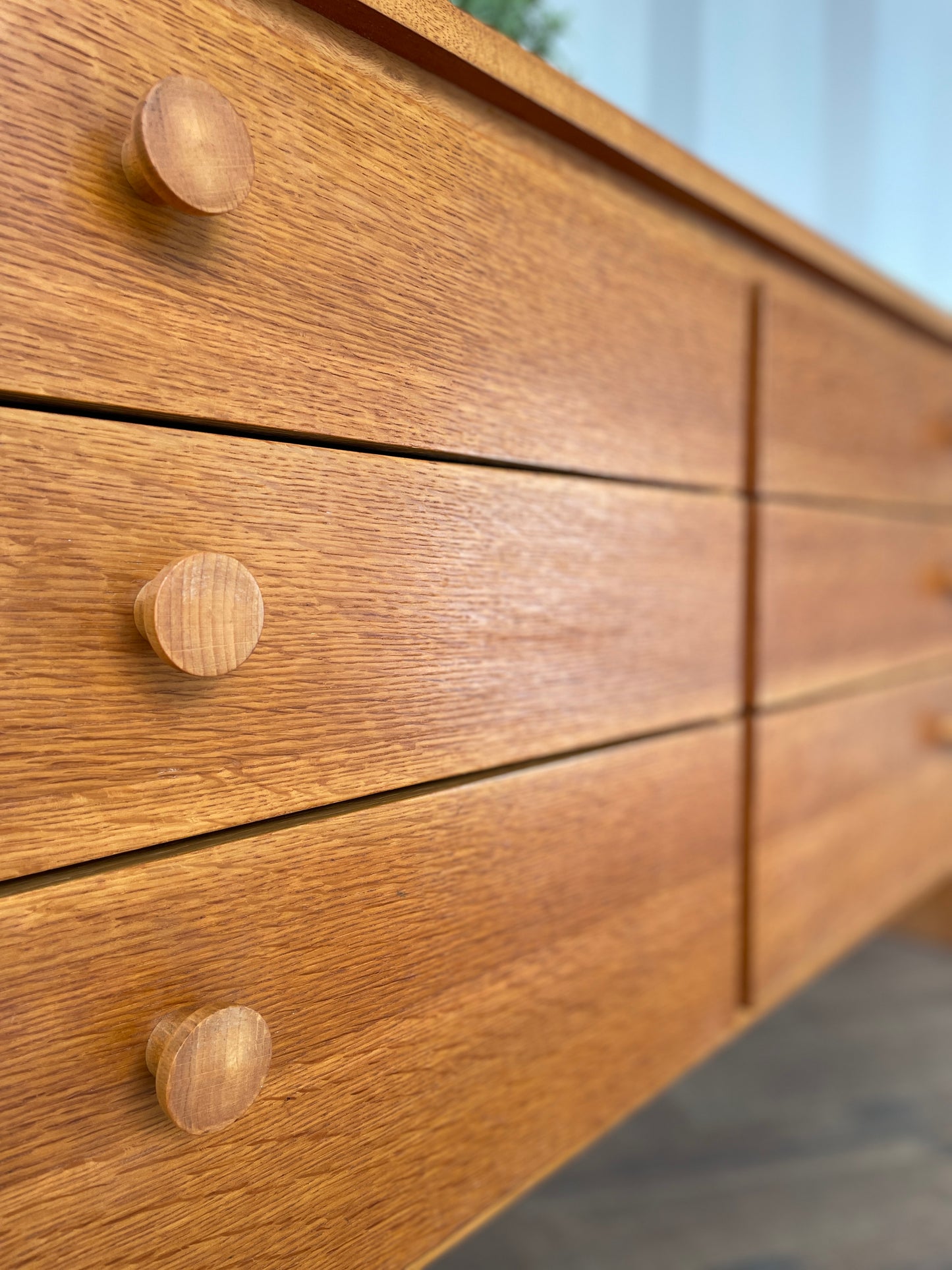Meredew Oak Mid-Century Sideboard – Vintage 6 Drawer Chest / Cabinet 142cm