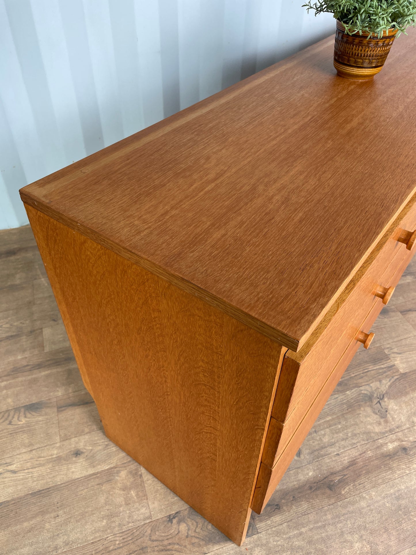 Meredew Oak Mid-Century Sideboard – Vintage 6 Drawer Chest / Cabinet 142cm