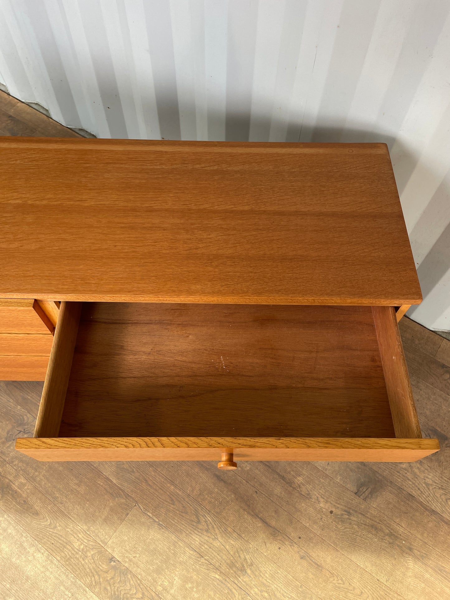 Meredew Oak Mid-Century Sideboard – Vintage 6 Drawer Chest / Cabinet 142cm