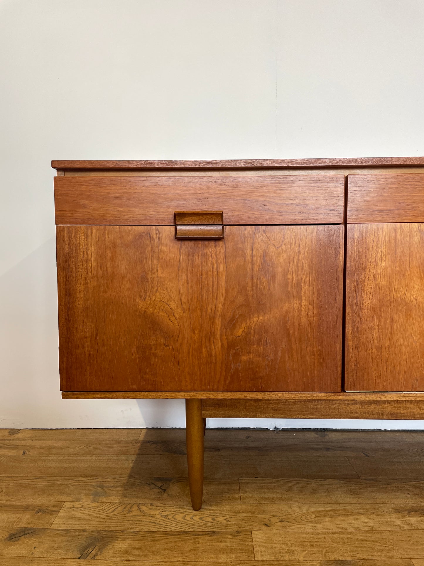 Large Mid-Century Sideboard / Dresser / Cabinet / TV Stand