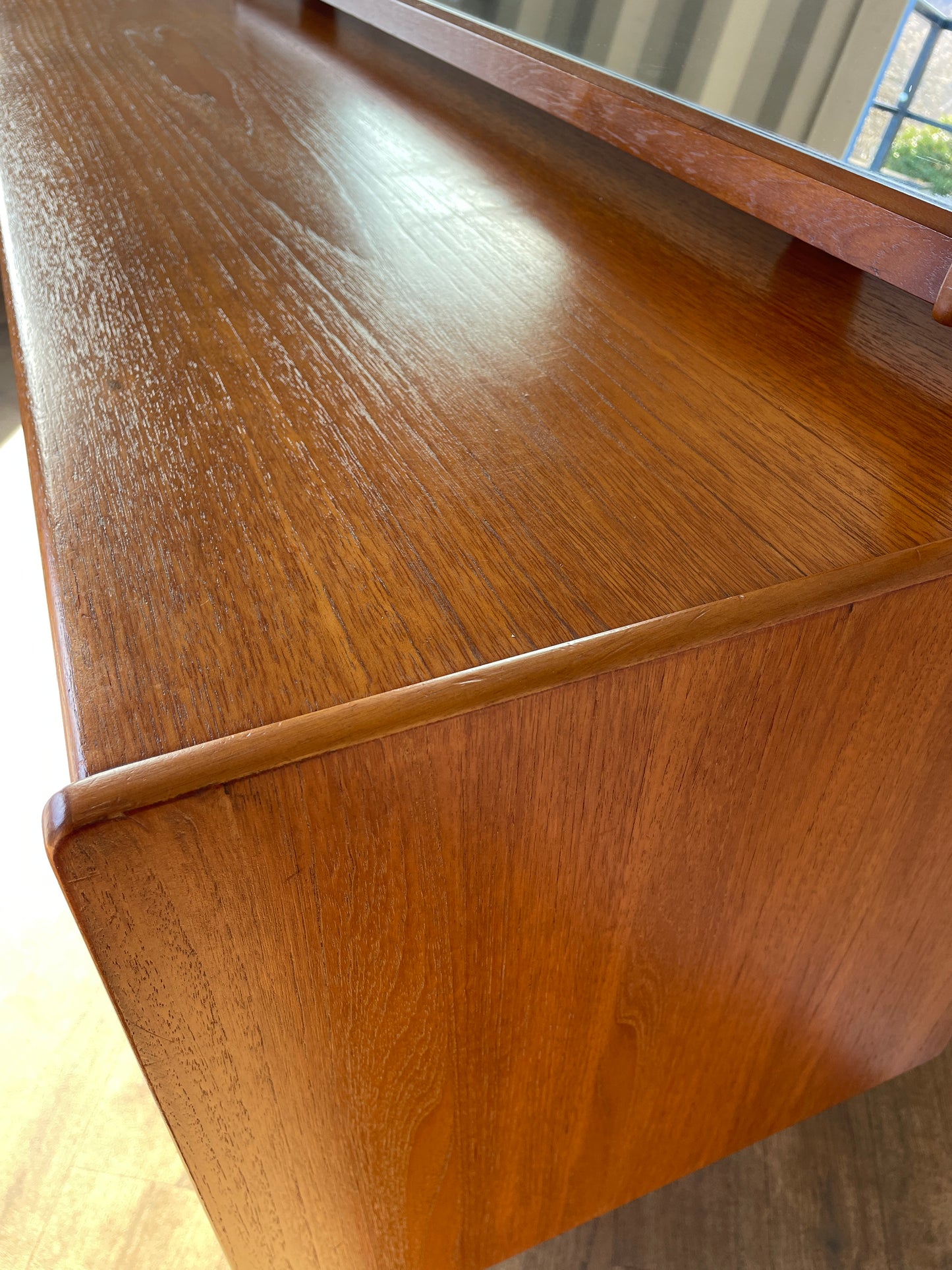 Vintage Mid-Century William Lawrence Teak Dressing Table with Mirror – 156cm Wide