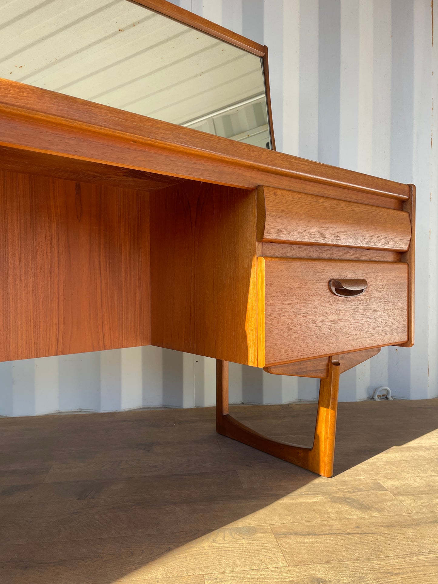 Vintage Mid-Century William Lawrence Teak Dressing Table with Mirror – 156cm Wide