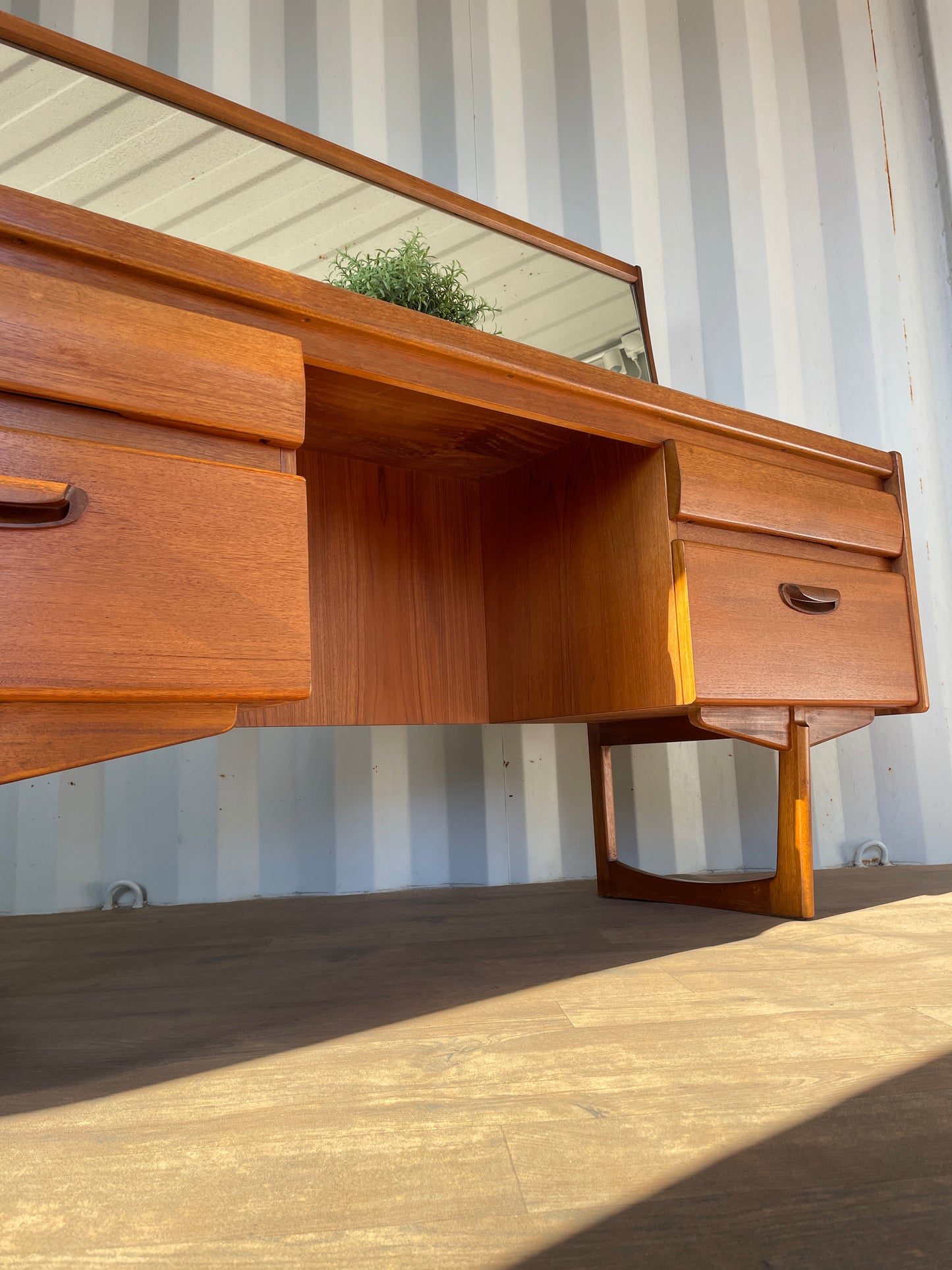 Vintage Mid-Century William Lawrence Teak Dressing Table with Mirror – 156cm Wide