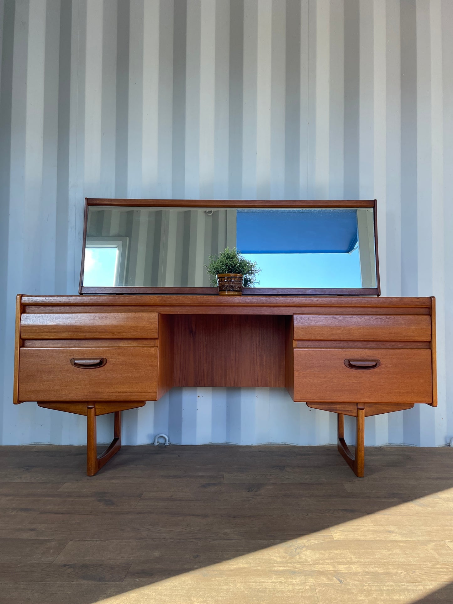 Vintage Mid-Century William Lawrence Teak Dressing Table with Mirror – 156cm Wide