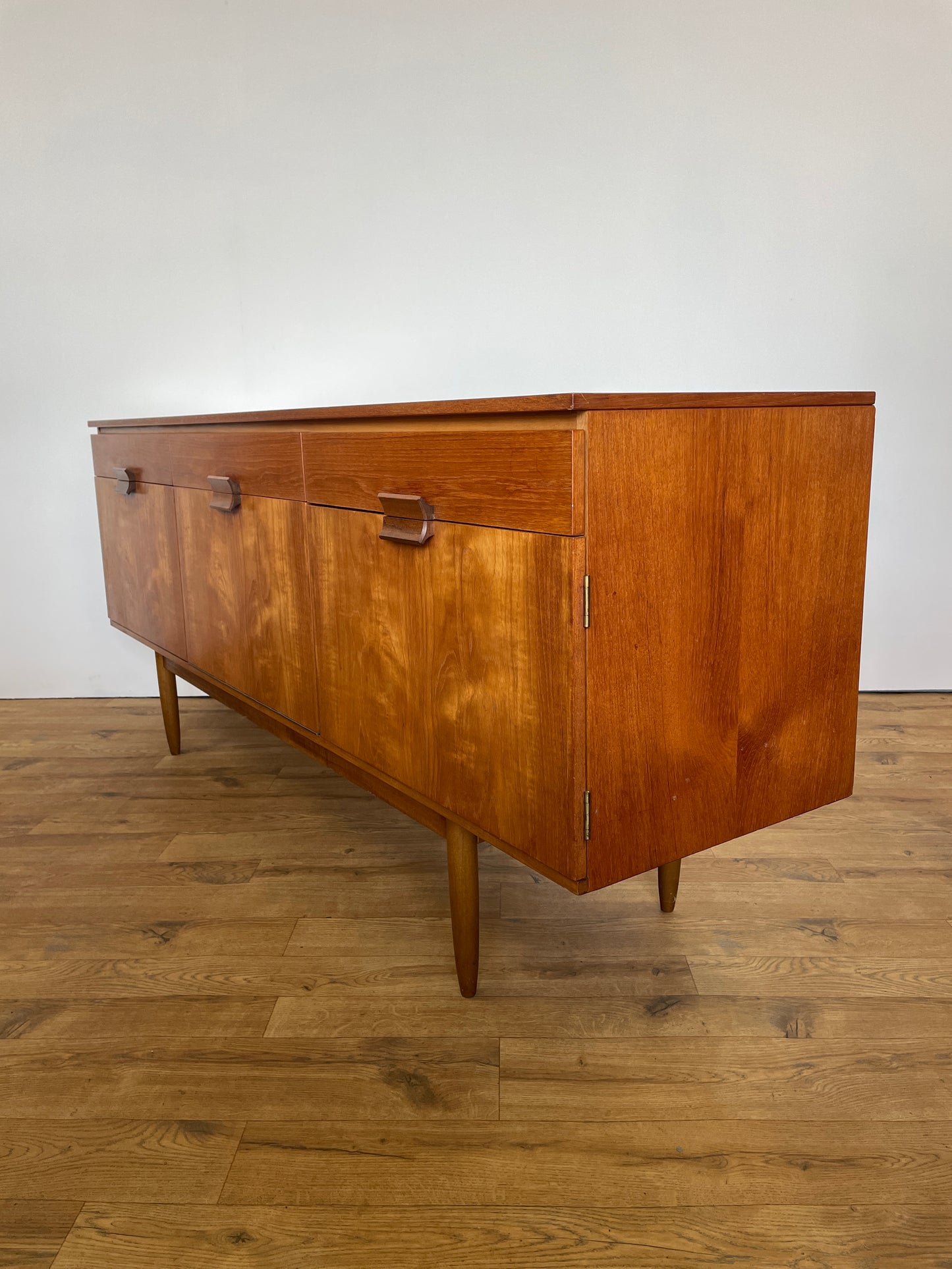 Large Mid-Century Sideboard / Dresser / Cabinet / TV Stand