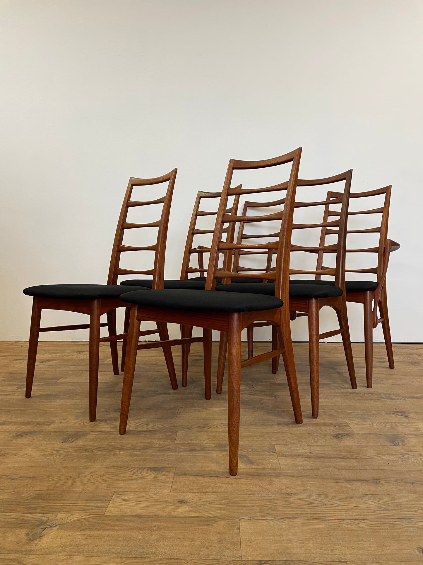 Set of 6 Rare Danish Dining Chairs by Niels Koefoed inc 2 Carvers