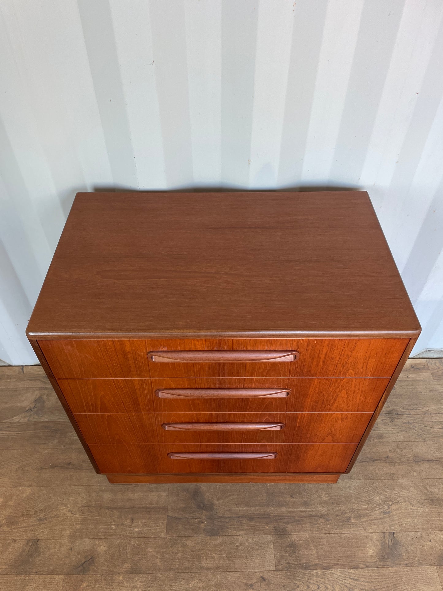 G Plan Fresco Vintage Teak Chest of Drawers – Mid Century 4 Drawer Cabinet – Sculpted Handles – 72cm