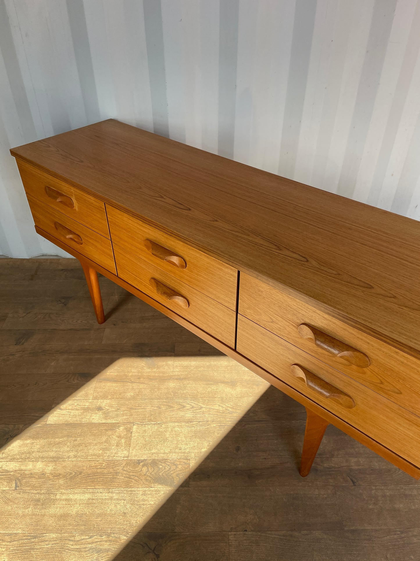 Mid-Century 6 Drawer Sideboard Austinsuite Vintage Teak Chest of Drawers – Sculpted Handles