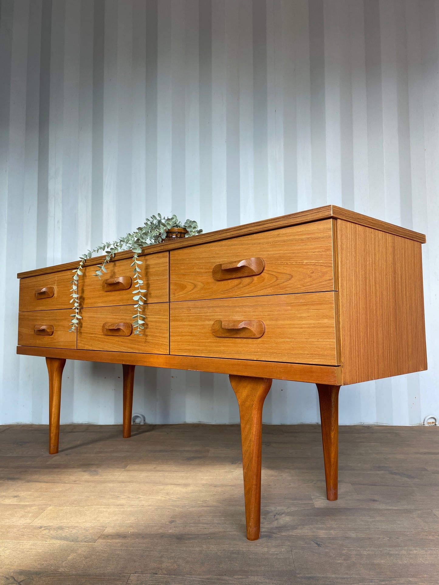 Mid-Century 6 Drawer Sideboard Austinsuite Vintage Teak Chest of Drawers – Sculpted Handles