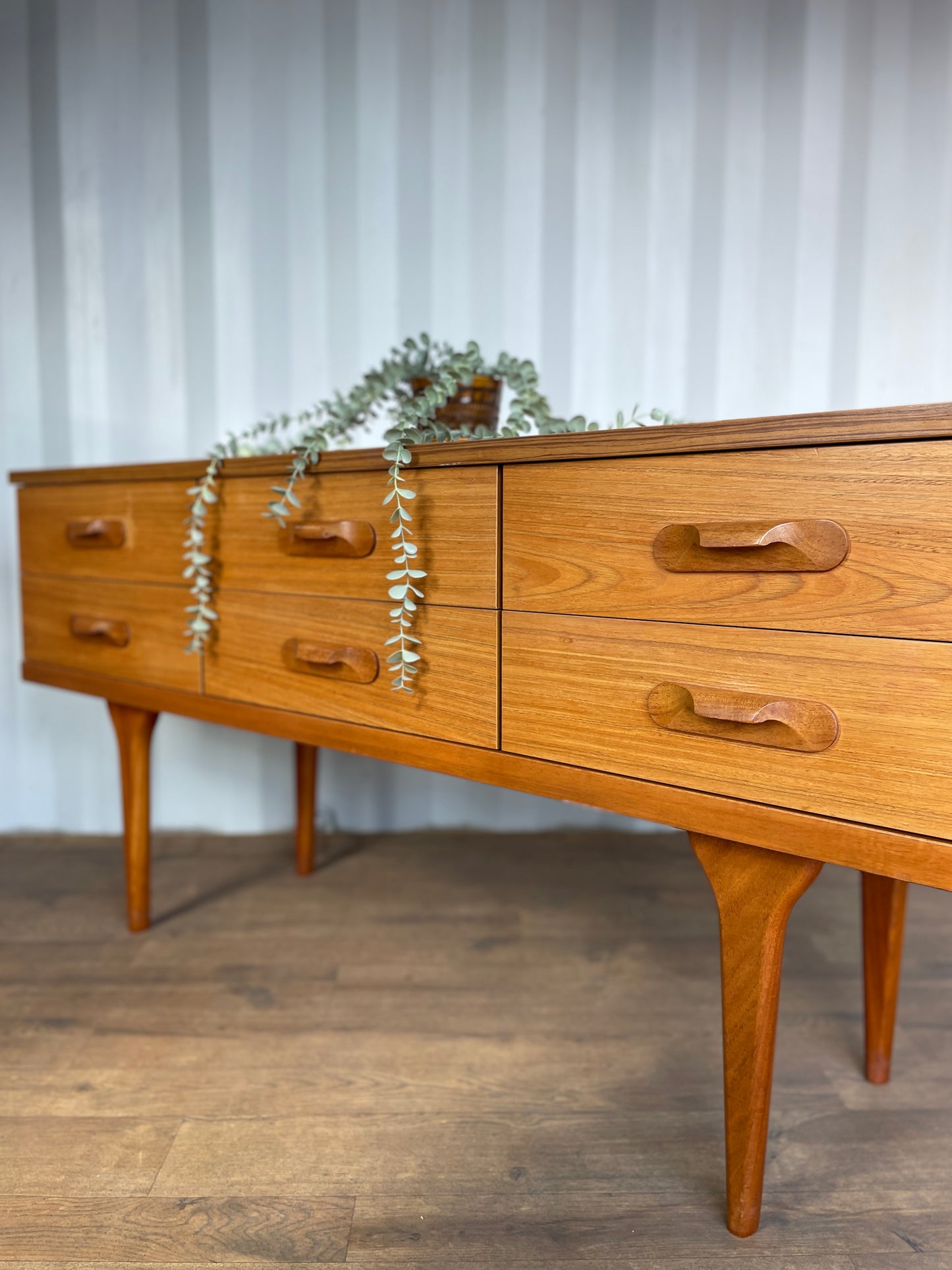 Mid-Century 6 Drawer Sideboard Austinsuite Vintage Teak Chest of Drawers – Sculpted Handles