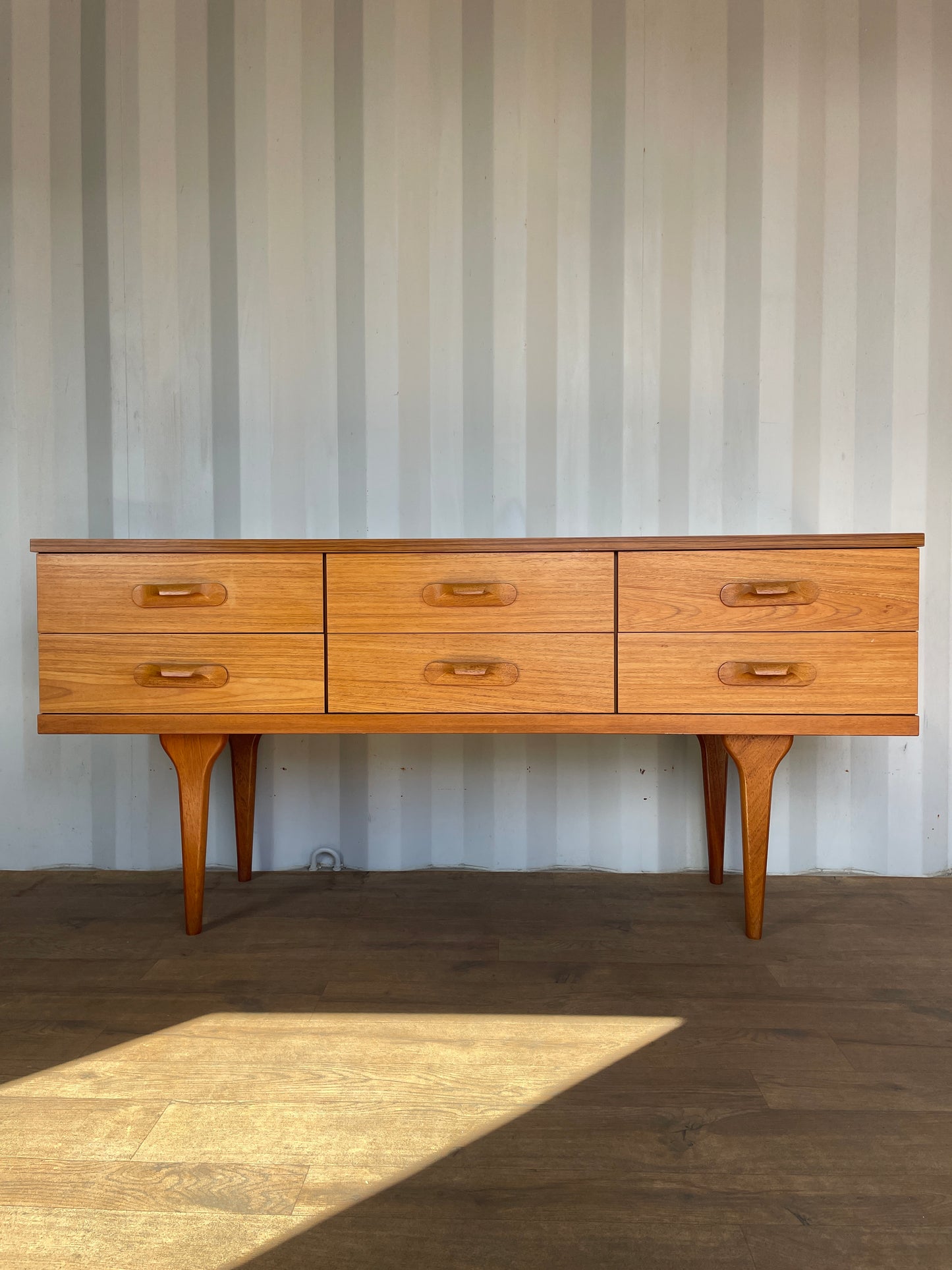 Mid-Century 6 Drawer Sideboard Austinsuite Vintage Teak Chest of Drawers – Sculpted Handles