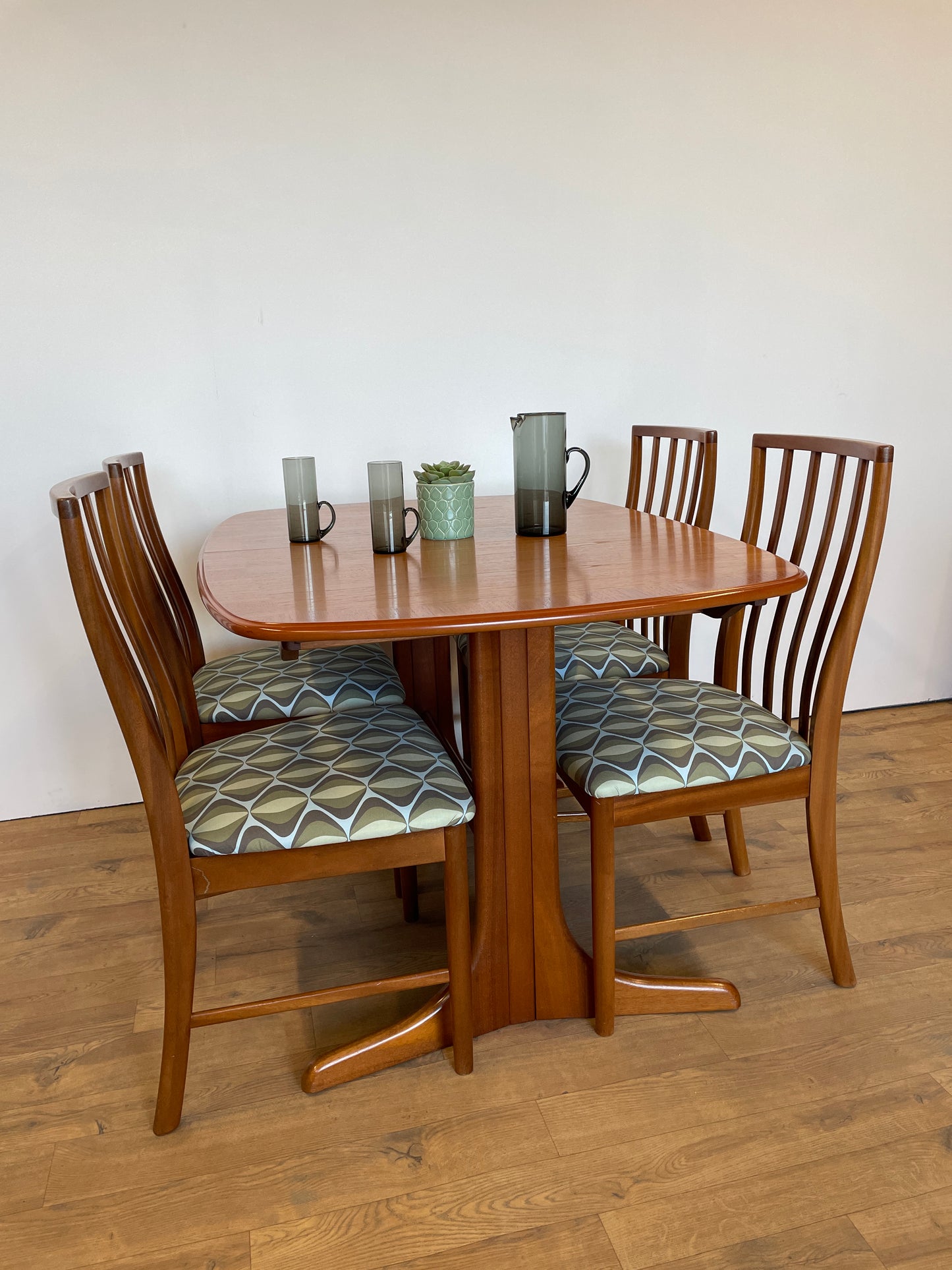 McIntosh Extending Dining Table & 4 Upholstered Chairs - Mid-Century / Vintage