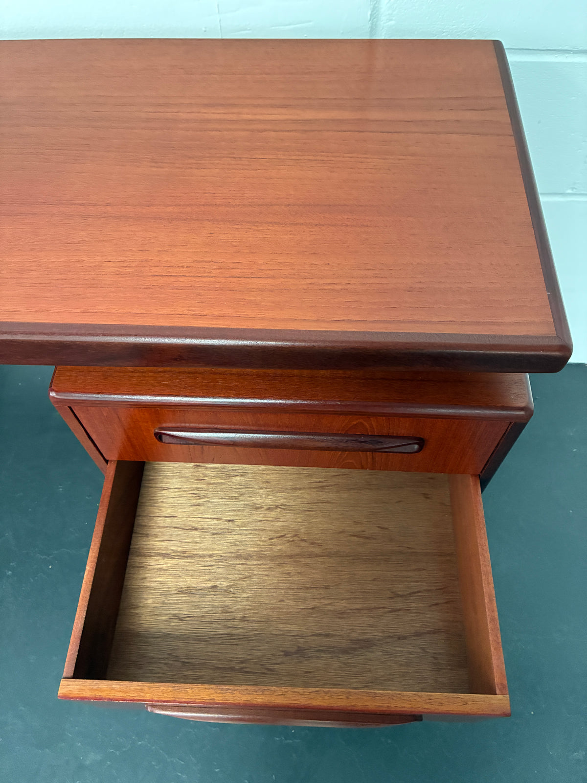 Vintage G Plan Fresco Teak Floating Top Desk – Mid-Century Modern