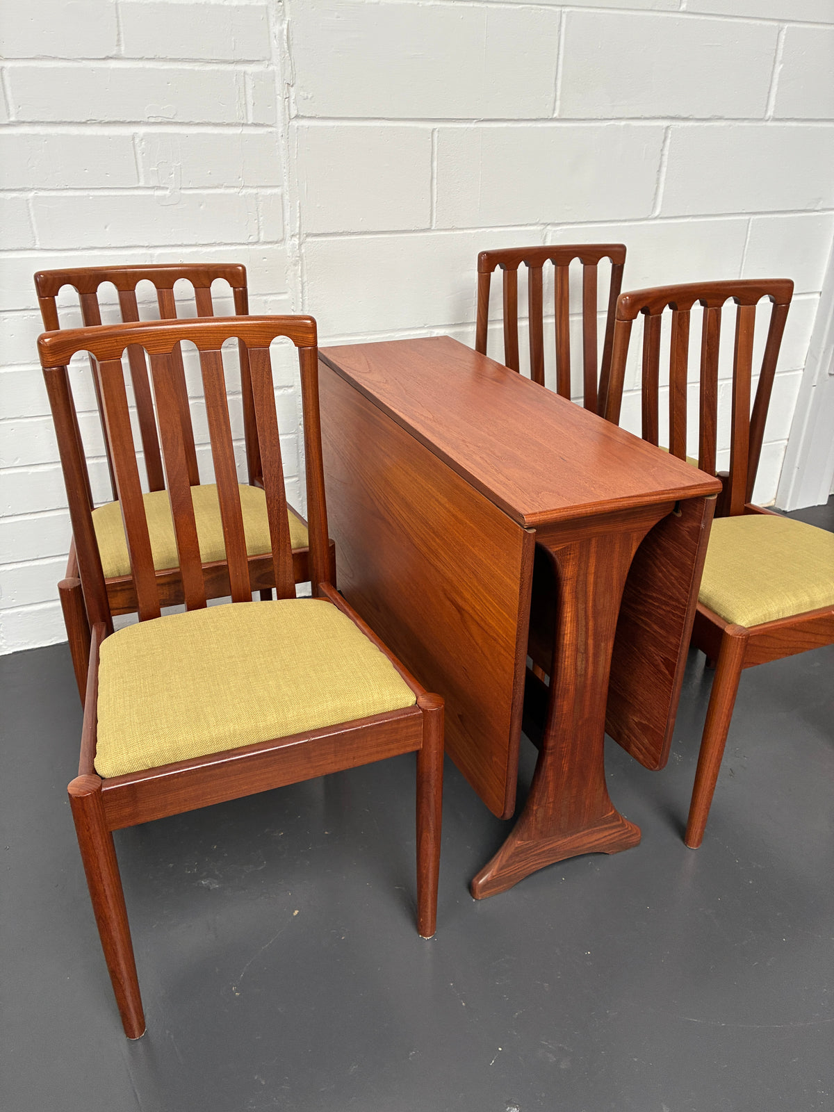 Vintage G Plan Mid-Century Teak Drop-Leaf Dining Table – Space-Saving Folding Table