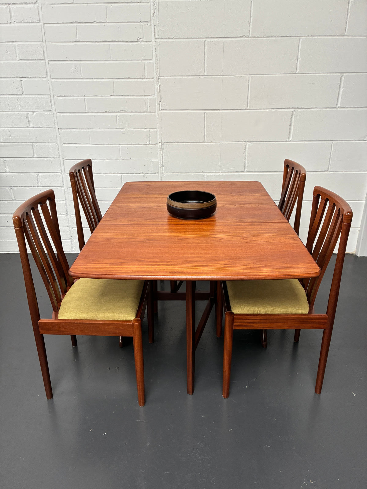 Vintage G Plan Mid-Century Teak Drop-Leaf Dining Table – Space-Saving Folding Table