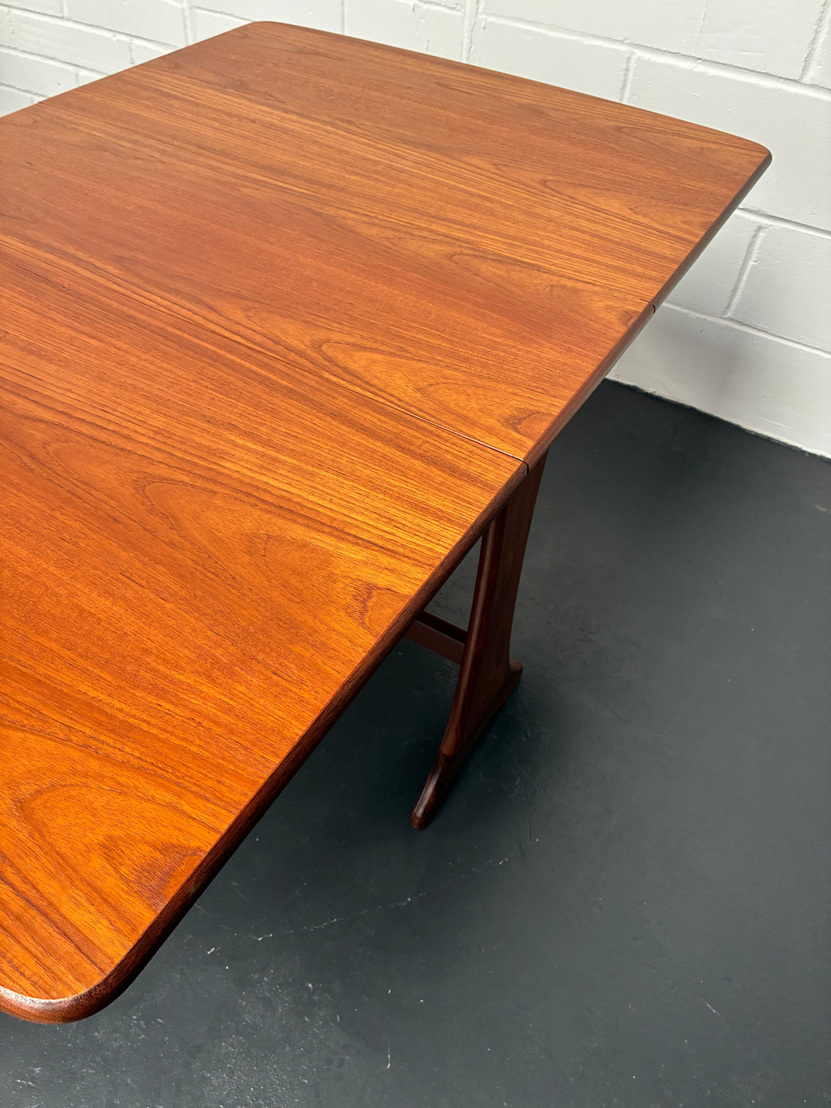 Vintage G Plan Mid-Century Teak Drop-Leaf Dining Table – Space-Saving Folding Table