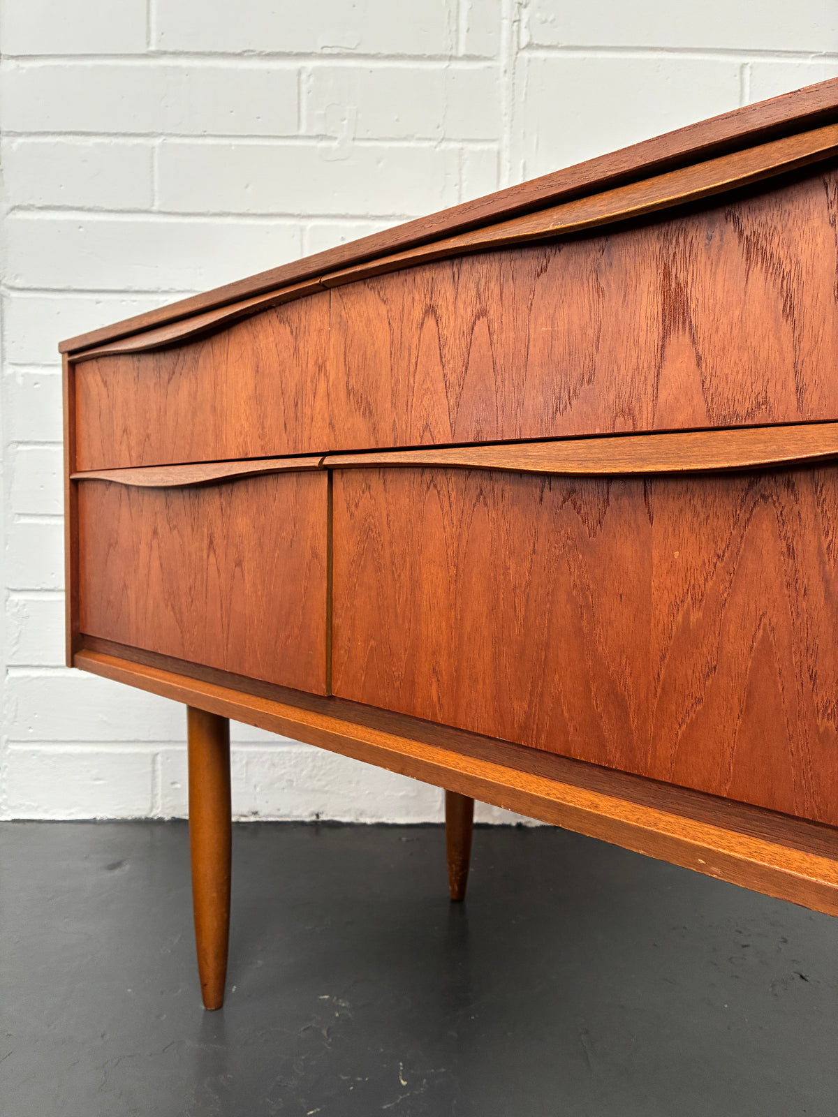 Vintage Mid-Century Austinsuite Teak 6 Drawer Sideboard / Chest