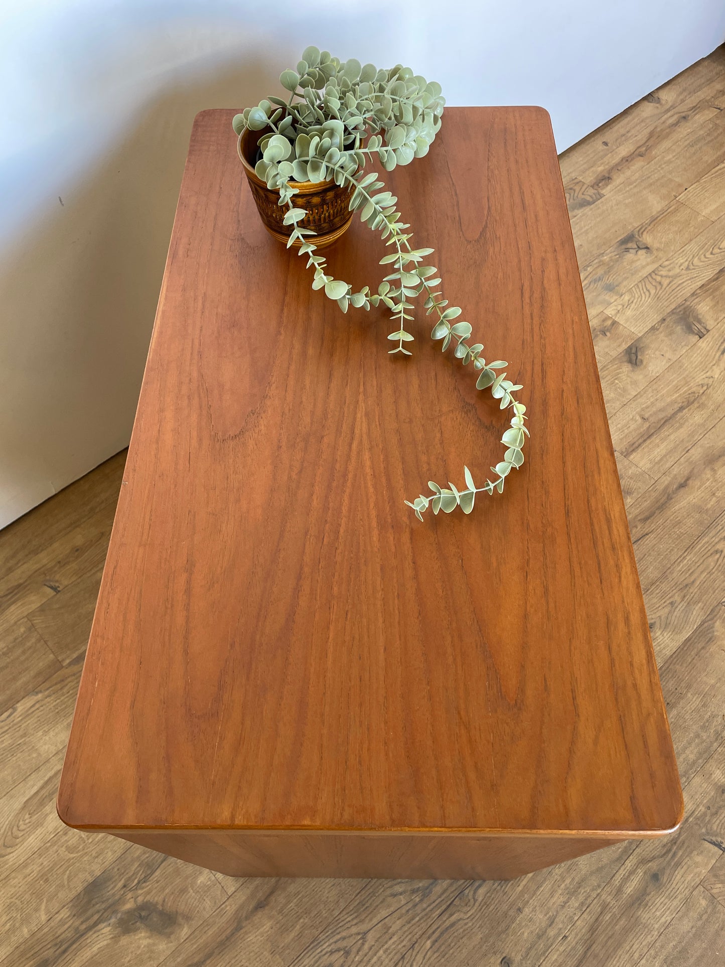 Stag Mid-Century Chest of Drawers - Teak - Bedroom