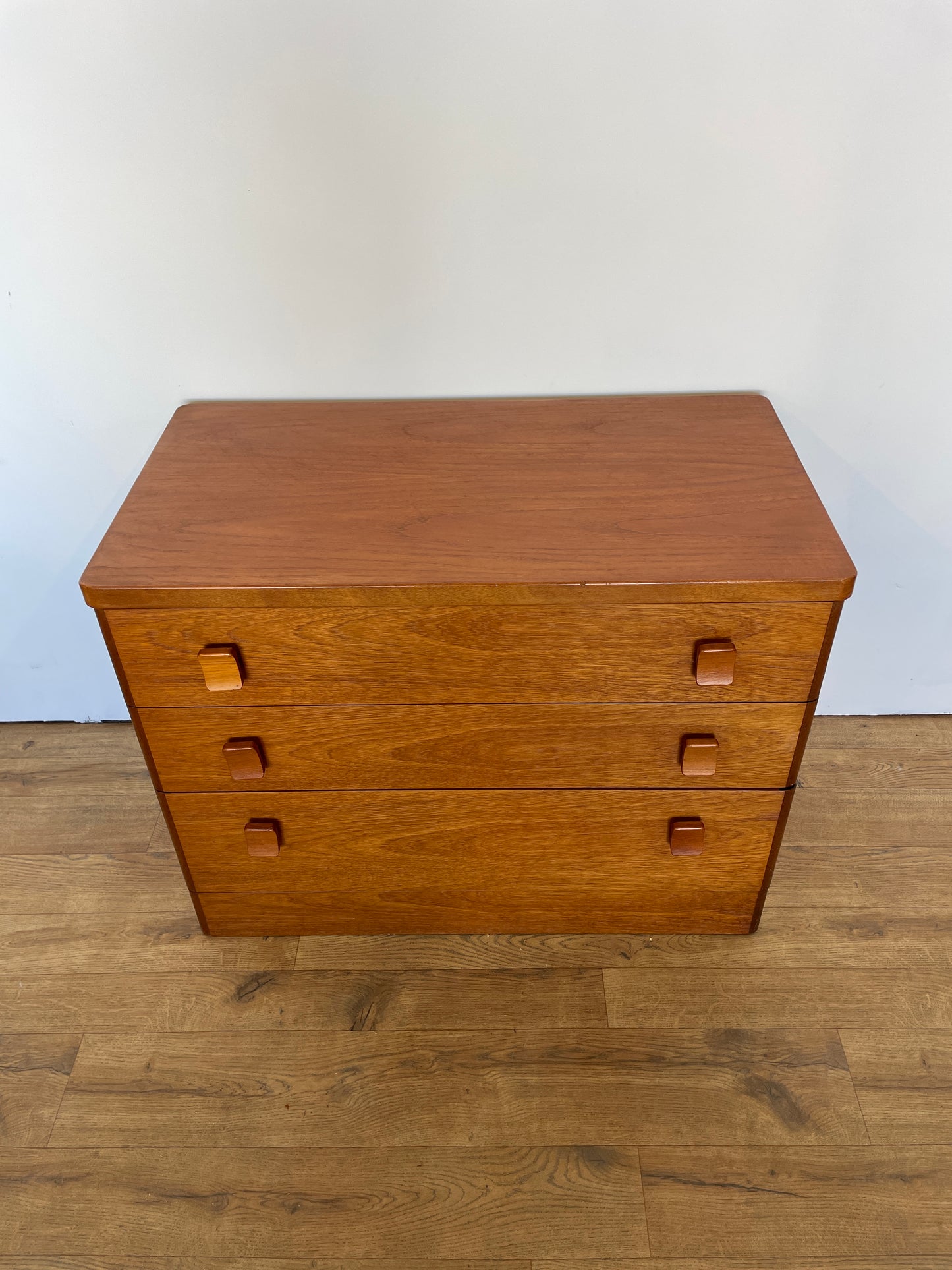 Stag Mid-Century Chest of Drawers - Teak - Bedroom