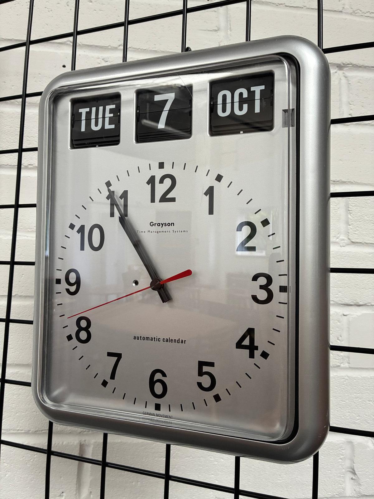 Grayson G237 Retro Industrial Silver Flip Calendar Wall Clock – German Movement