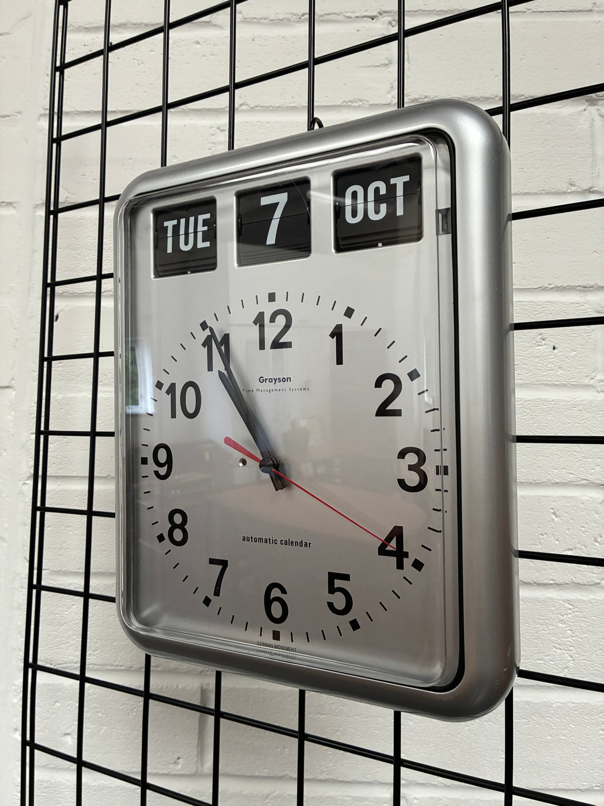 Grayson G237 Retro Industrial Silver Flip Calendar Wall Clock – German Movement