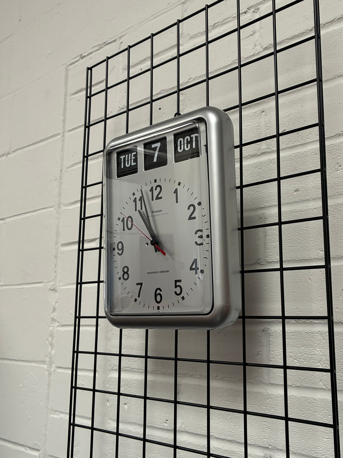 Grayson G237 Retro Industrial Silver Flip Calendar Wall Clock – German Movement