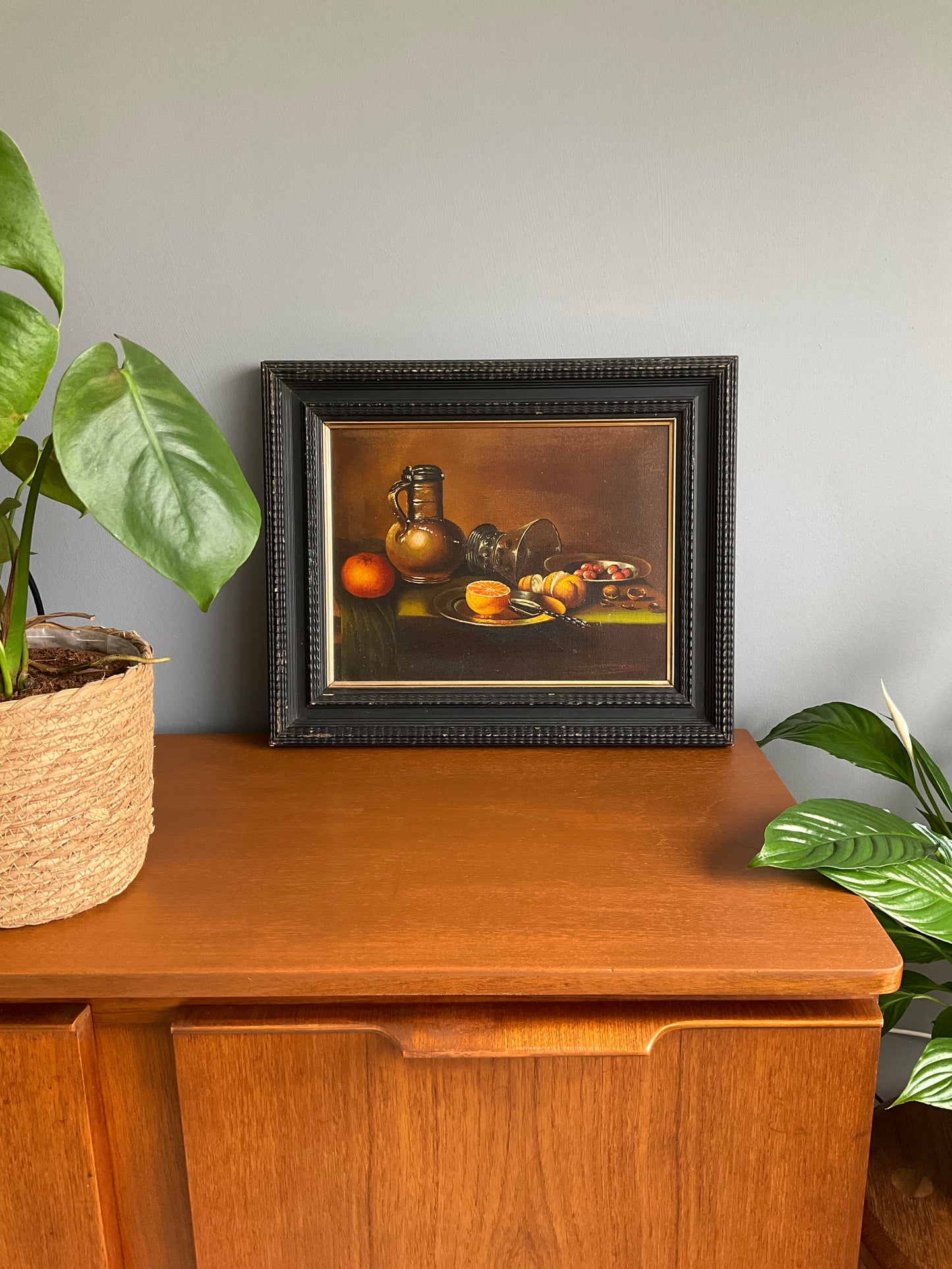 Vintage Still Life Oil Painting on Canvas – Fruit & Jug Composition – Black Wooden Frame – 46cm x 37cm